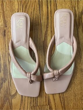 Franco Sarto Cinema Slide Sandal in rose, soft knotted thong strap square toe 9